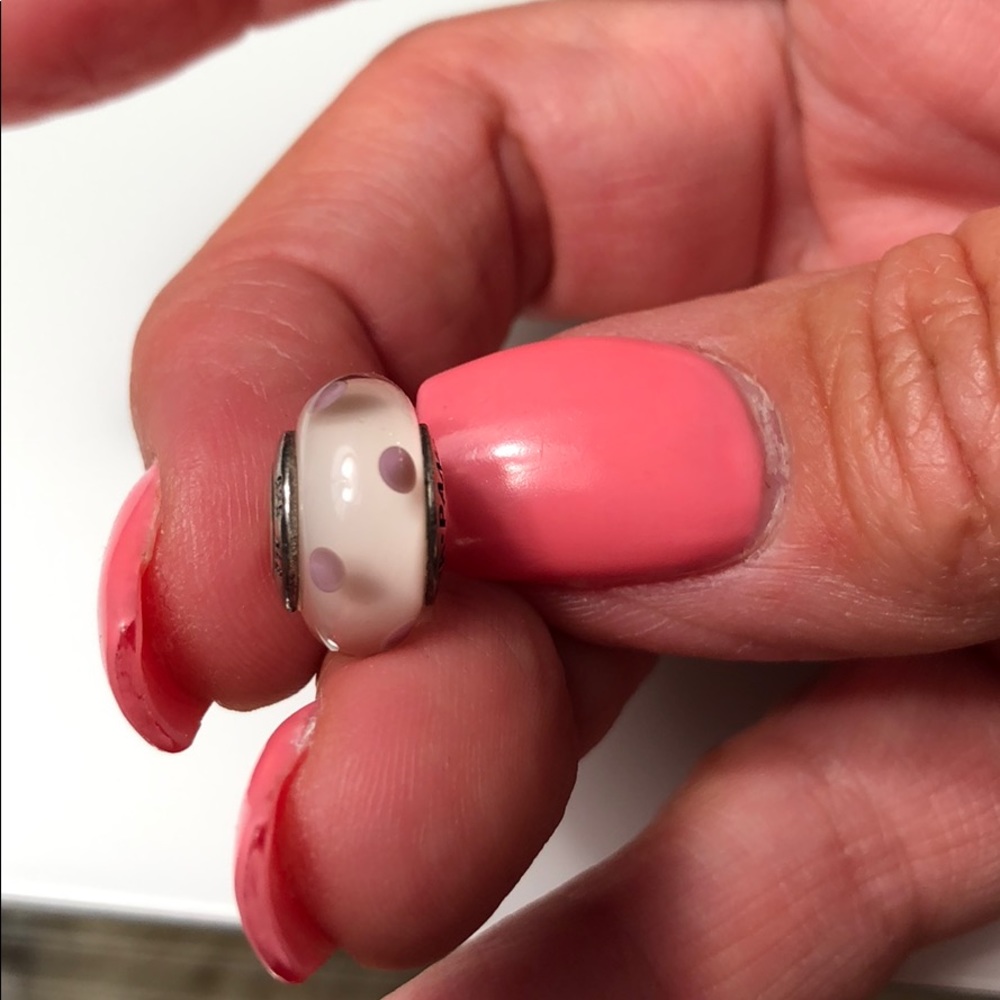 💯%Authentic Retired Pandora pink dot Murano bead